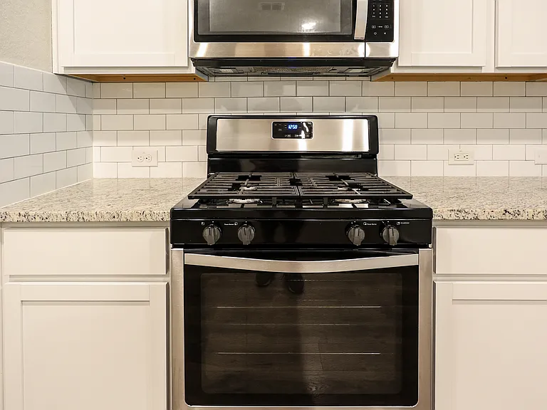 6407 Kendall Cv — Photo 10