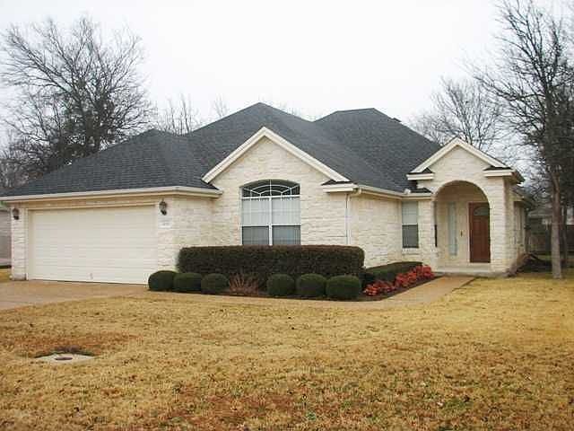 1st image of 3015 Parker Dr
