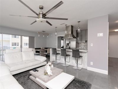 120 Golden Isles Dr APT 52B, Hallandale Beach, FL, 33009