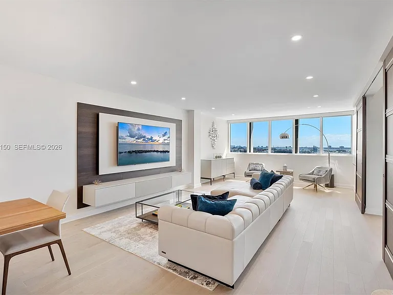 10275 Collins Ave #1530 — Photo 9