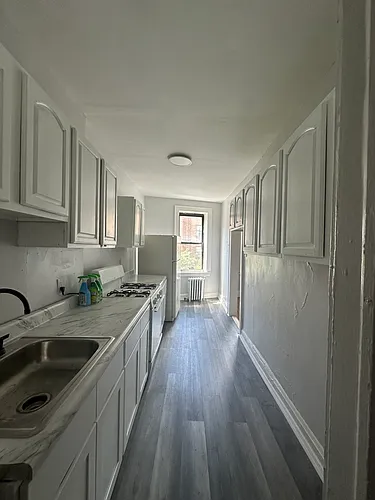 449 Elizabeth Ave Photo 1