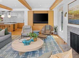 4401 SW Greenleaf Dr, Portland, OR 97221