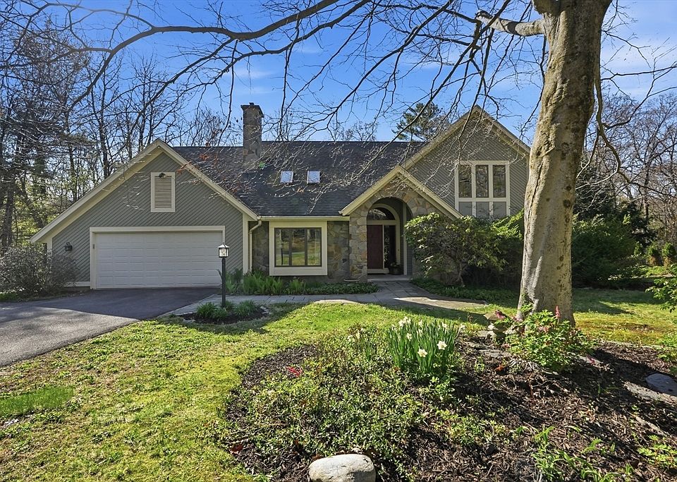 1st image of 28 Trillium Way