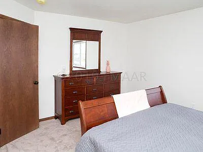 1099 Highland Ln W — Photo 13