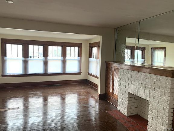 5th image of 222 Hewitt Ave