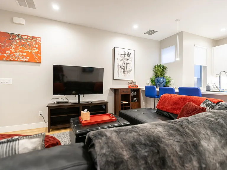 1262 N Yates St #4 — Photo 3