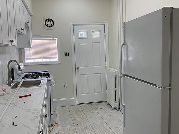 3rd image of 141 S 56th St Floor 2