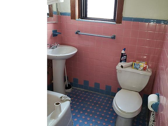 5th image of 4483 Richmond St