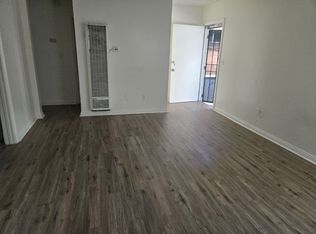 736 1/2 W Century Blvd, Los Angeles, CA 90044