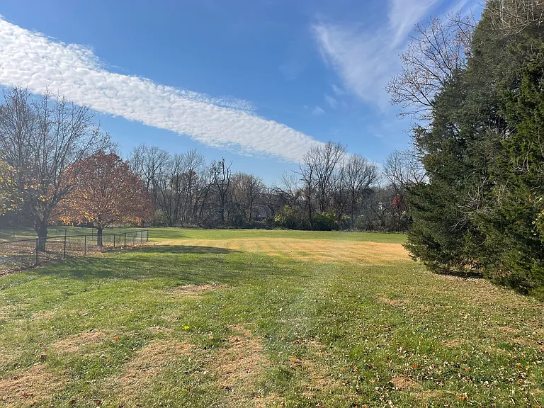 97 Meadowbrook Dr — Photo 21