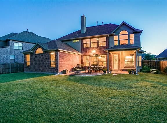 3rd image of 508 Elm Creek Dr