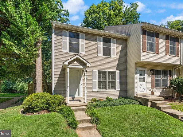 7600 Wood Mist Ln, Falls Church, VA 22043