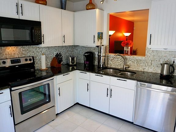 5th image of 5030 E Woodmill Dr