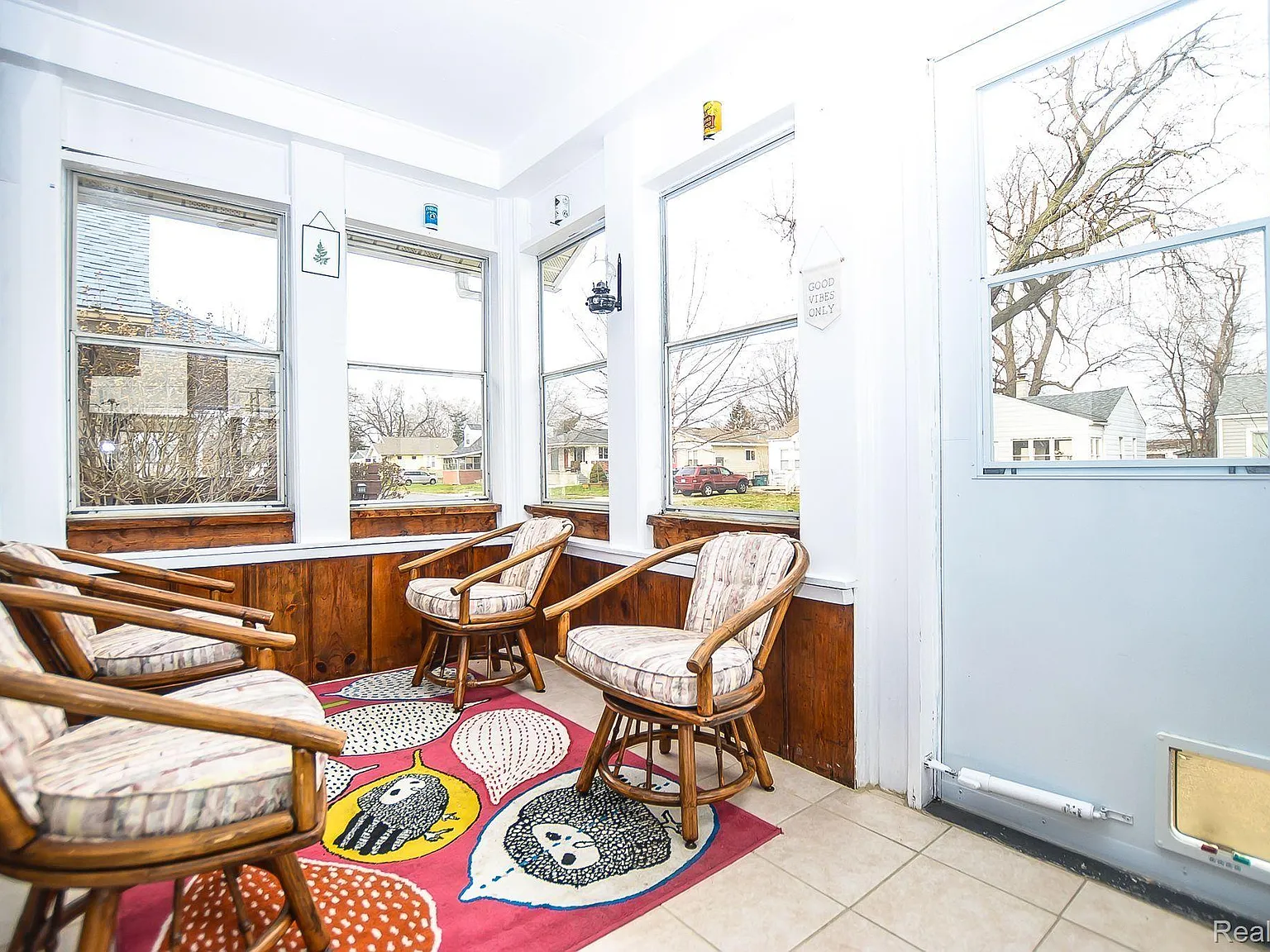 2 bed, 1.0 bath, 798 sqft, $2,000 — Photo 3