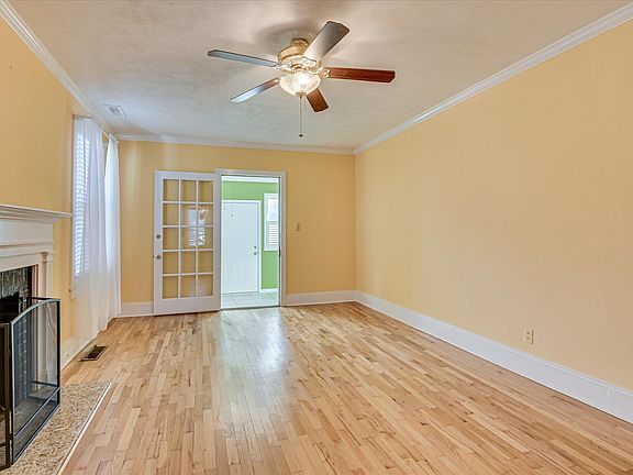 4th image of 513 Beaufort Drive