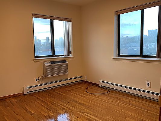 5th image of 50-40 44th St #3