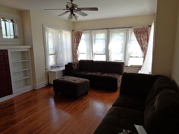 LIVING ROOM 2ND FLR