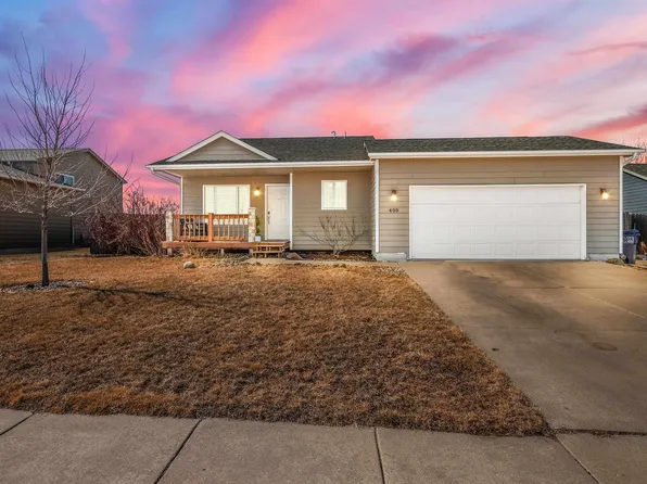 409 Almond Ave, Harrisburg, SD 57032