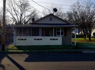 1227 Hamilton St, Stroudsburg, PA 18360