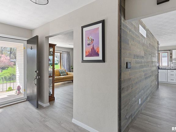 5th image of 2644 E Lombard St