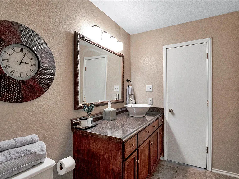 3967 Cherokee Blvd — Photo 23