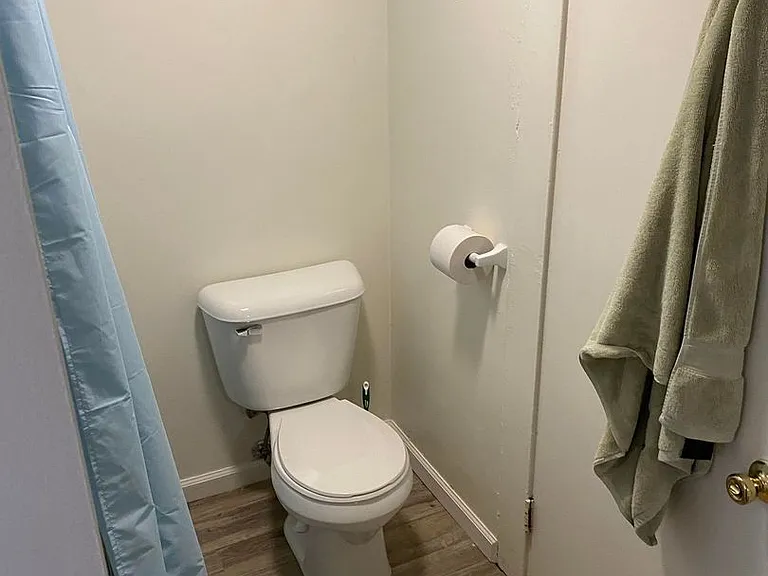 University Park Apartments near Cornell University — Photo 808