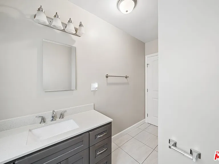 3646 Carmona Ave #1 — Photo 10