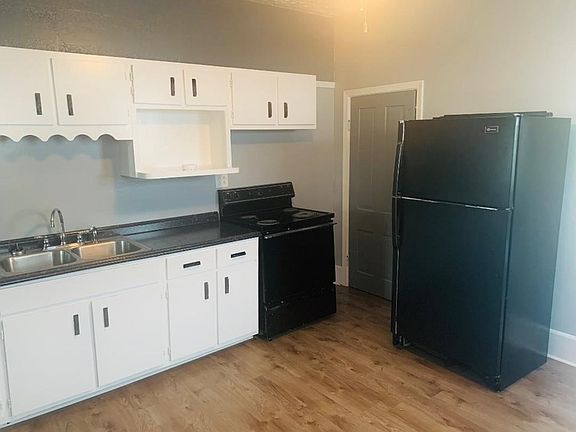 4th image of 213 Washington Ave