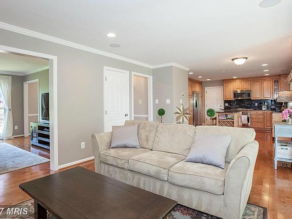 5th image of 43178 Rockfield Ct
