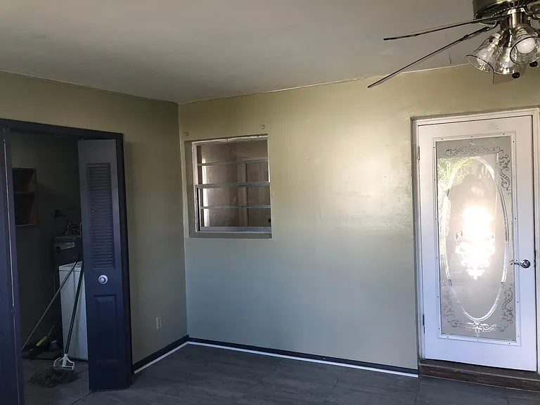 8 W Raymond St — Photo 27