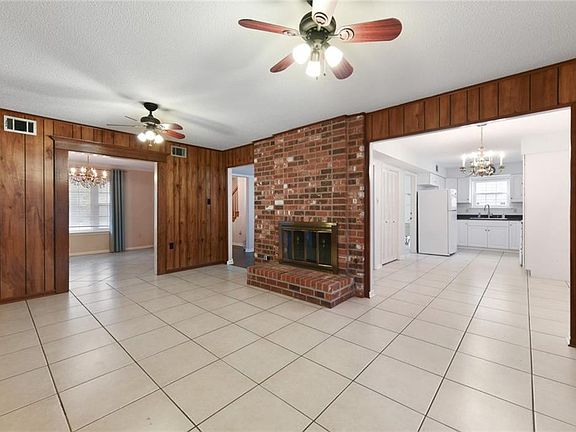 3rd image of 8704 Chretien Point Pl