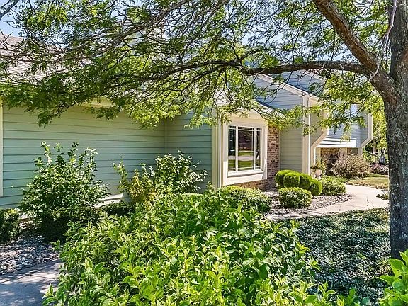 Beautiful Exterior Enty