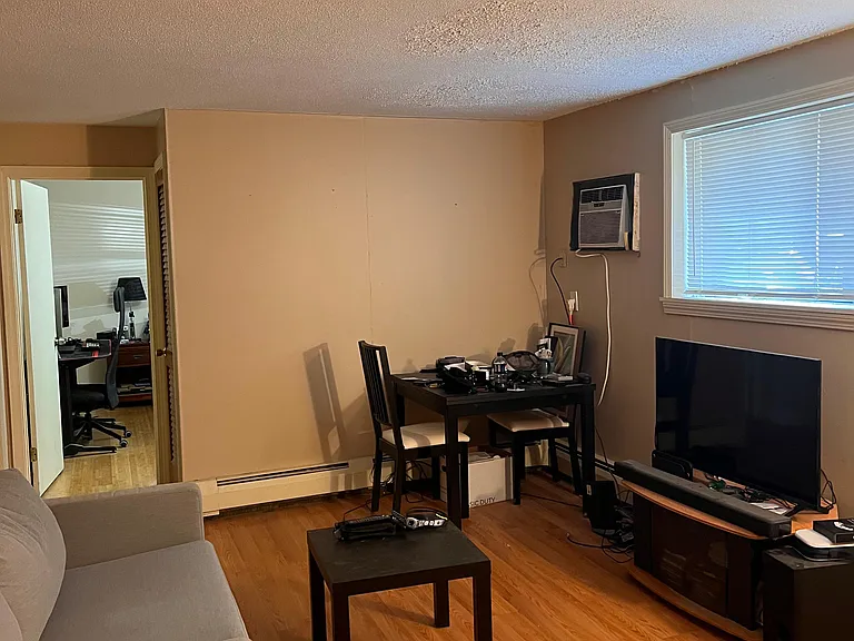 36 English Village Rd #104 — Photo 12
