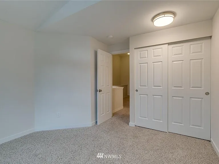 4356 W Lake Sammamish Pkwy SE — Photo 13