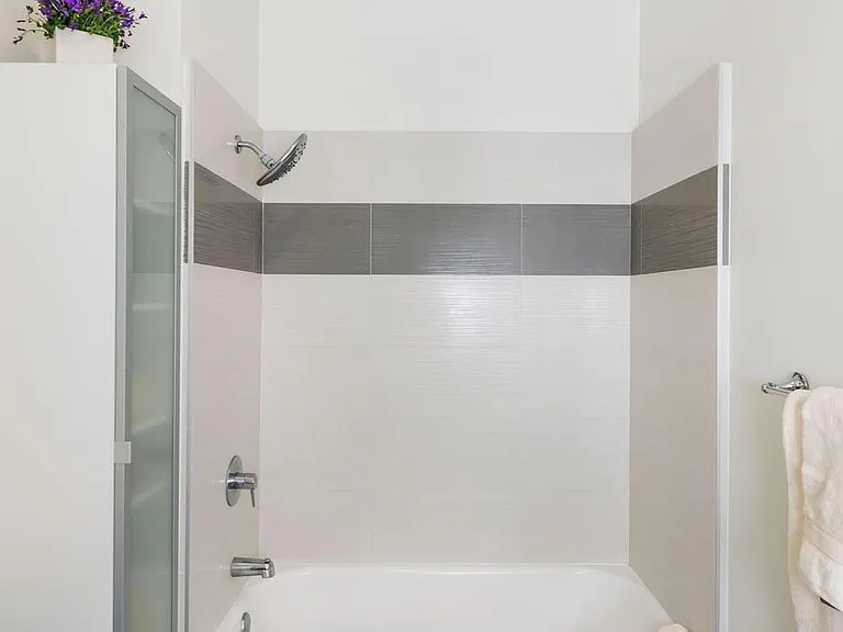 380 14th St #506 — Photo 13