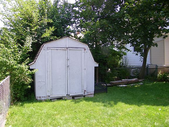 4th image of 1436 Campbell St