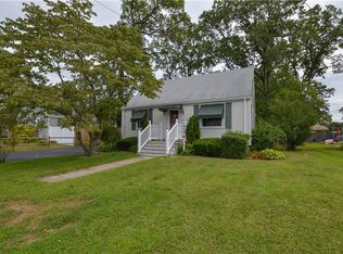 330 Sargent St, Warwick, RI 02888