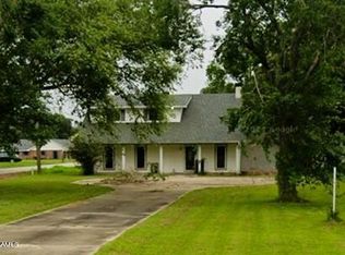634 Hector Connoly Rd, Carencro, LA 70520