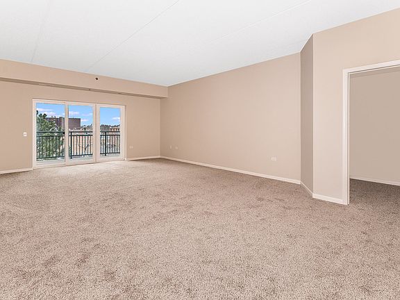 5th image of 100 W Roosevelt Ave Unit 401