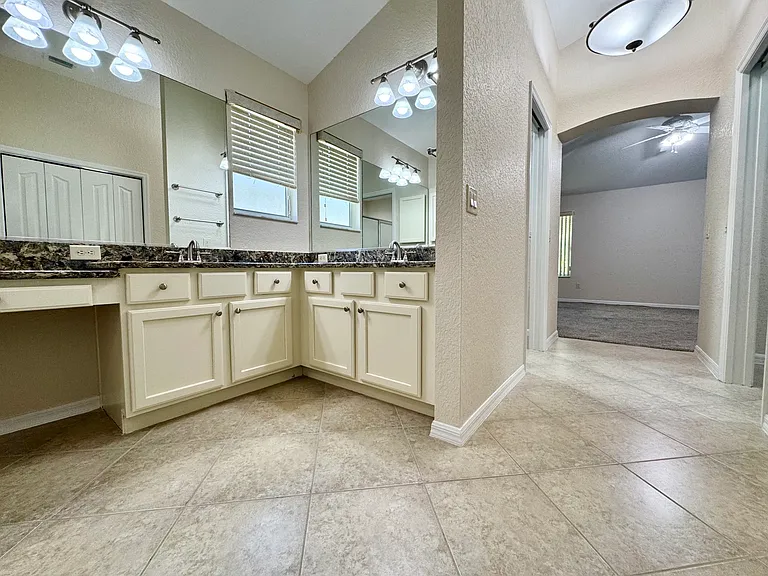 487 Thistledown Way — Photo 19