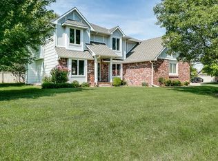 2521 N Fox Run Cir, Wichita, KS 67226