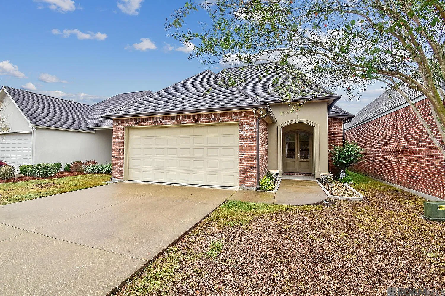 3 bed, 1770 sqft, $2,400 — Photo 1