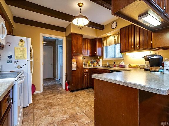 2nd image of 132 Kyle Dr