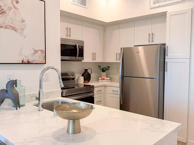 BRAND-NEW Euclid Apartments | National City — Photo 22