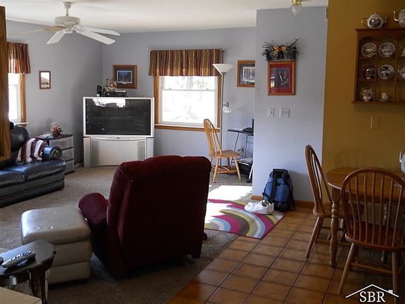 3rd image of 2127 Augsburg Dr