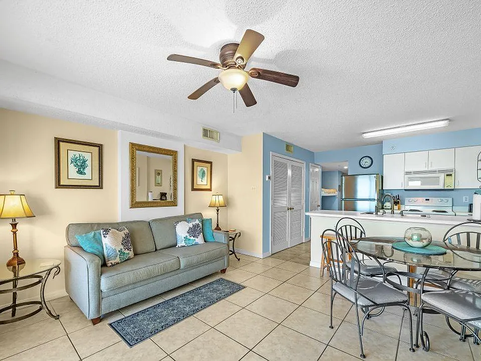 561 E Beach Blvd #ID1267824P