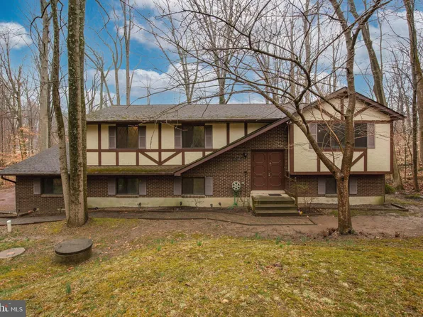 1750 Canary Rd, Quakertown, PA 18951