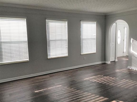 2nd image of 212 Marjoram Dr
