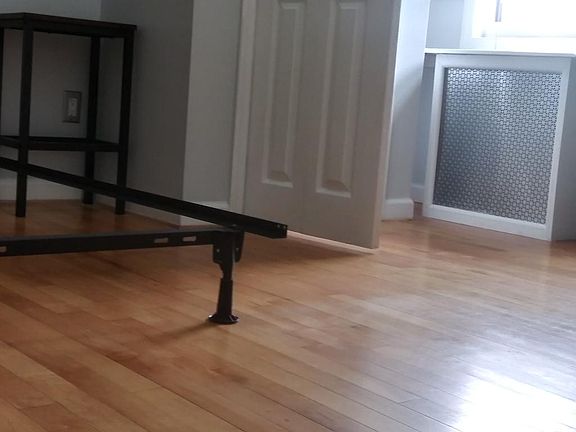 4th image of 2300 Laconia Ave