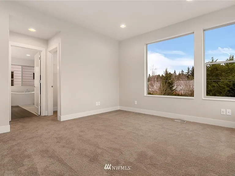 23526 SE 36th Ct — Photo 13